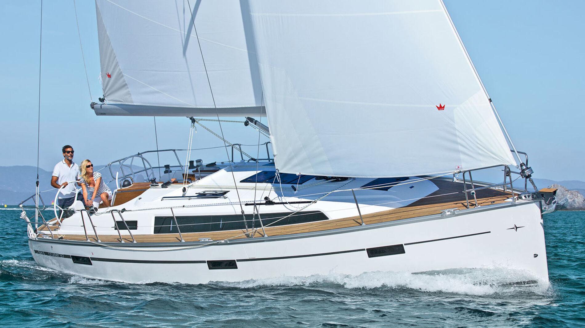 Bavaria Cruiser 37