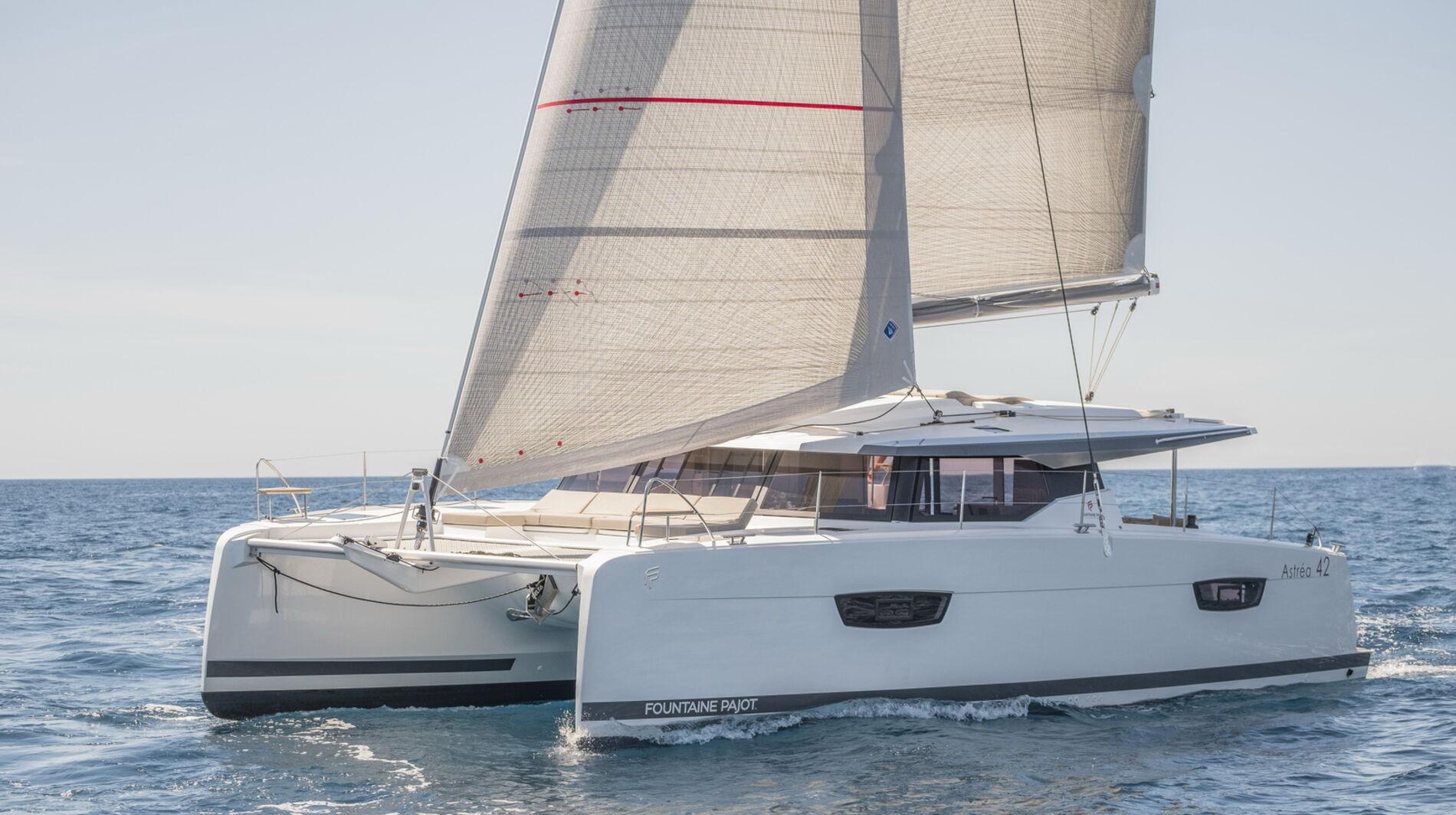 Fountaine Pajot Astrea 42