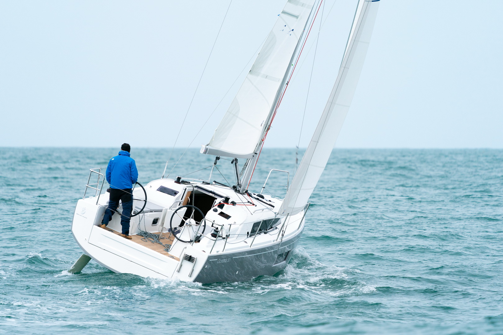 30 ft beneteau sailboat