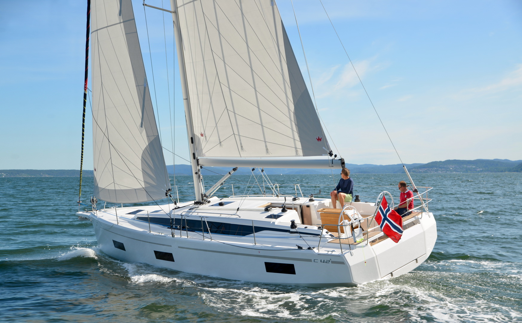 bavaria yacht c42